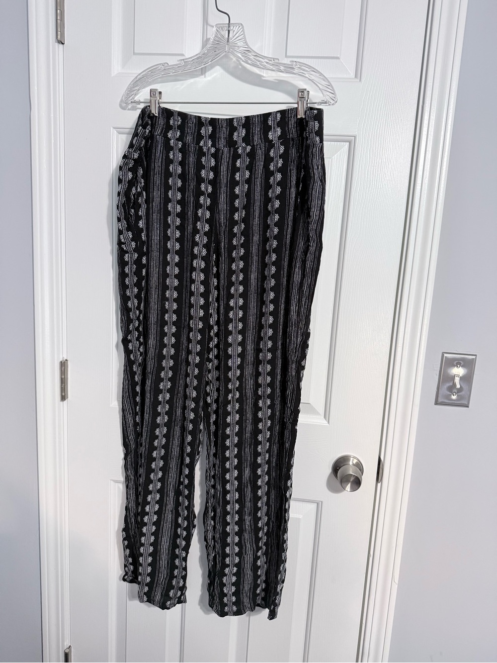Black & White Vertical Stripe Lightweight Pants Size XXL